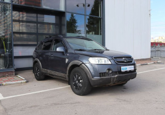 Подержанный автомобиль Chevrolet Captiva 2007 года (7 фото)