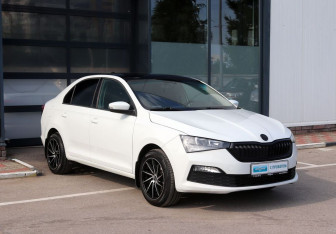 Подержанный автомобиль Skoda Rapid Liftback 2020 года (2 фото)