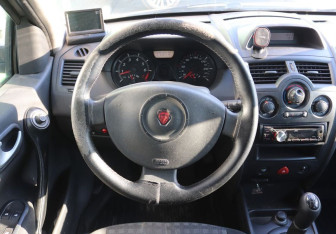 Подержанный автомобиль Renault Megane Sedan 2008 года (15 фото)
