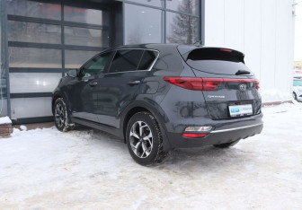 Подержанный автомобиль Kia Sportage 2020 года (3 фото)