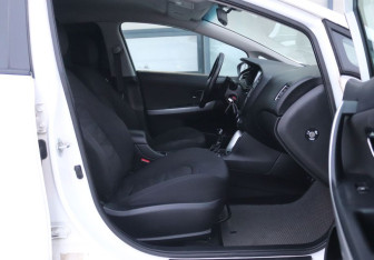 Подержанный автомобиль Kia Ceed Hatchback 2018 года (11 фото)