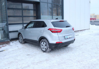 Подержанный автомобиль Hyundai Creta 2019 года (3 фото)