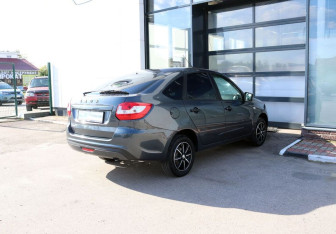 Подержанный автомобиль LADA (ВАЗ) Granta Hatchback 2018 года (5 фото)