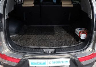 Подержанный автомобиль Kia Sportage 2011 года (14 фото)