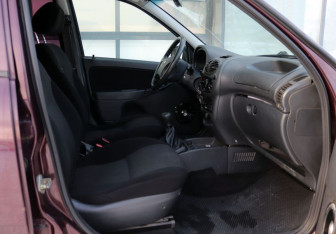 Подержанный автомобиль LADA (ВАЗ) Kalina Wagon 2011 года (13 фото)