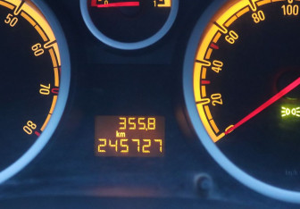 Подержанный автомобиль Opel Corsa 2007 года (15 фото)