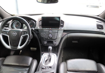 Подержанный автомобиль Opel Insignia Sedan 2013 года (13 фото)