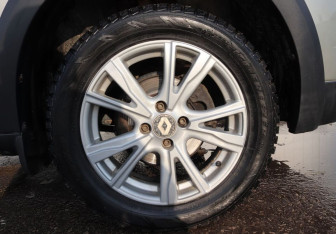 Подержанный автомобиль Renault Logan Sedan 2020 года (17 фото)