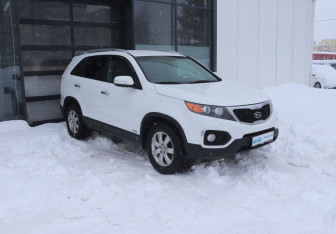 Подержанный автомобиль Kia Sorento 2010 года (7 фото)
