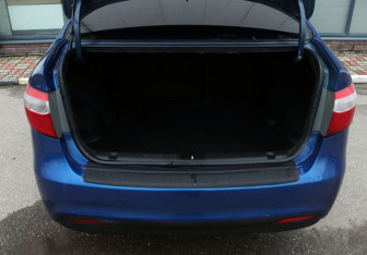 Подержанный автомобиль Kia Rio Sedan 2012 года (11 фото)