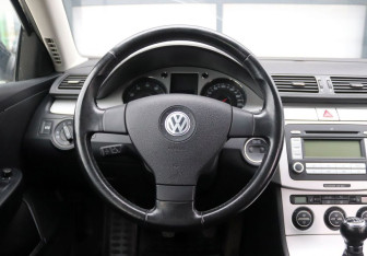 Подержанный автомобиль Volkswagen Passat Sedan 2008 года (16 фото)