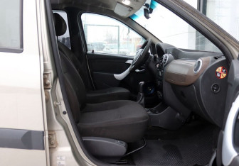 Подержанный автомобиль LADA (ВАЗ) Largus Wagon 2014 года (13 фото)