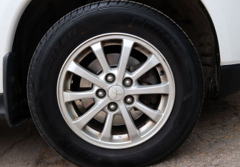 Подержанный автомобиль Mitsubishi ASX 2012 года (9 фото)