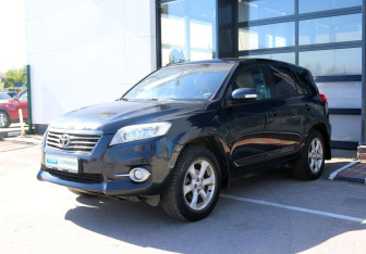 Подержанный автомобиль Toyota RAV4 2011 года (1 фото)