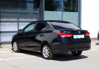 Подержанный автомобиль Changan Alsvin 2023 года (5 фото)