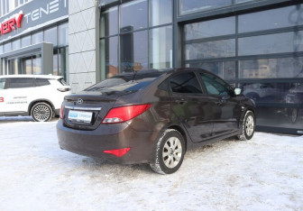 Подержанный автомобиль Hyundai Solaris Sedan 2016 года (5 фото)