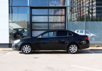 Подержанный автомобиль Chevrolet Epica 2012 года (6 фото)