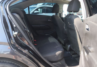 Подержанный автомобиль Chevrolet Aveo Sedan 2012 года (11 фото)