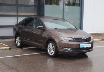 Подержанный автомобиль Skoda Rapid Liftback 2019 года (7 фото)