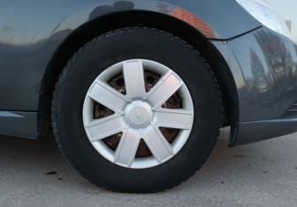 Подержанный автомобиль Chevrolet Epica 2011 года (10 фото)