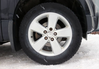 Подержанный автомобиль Suzuki Grand Vitara 2010 года (10 фото)