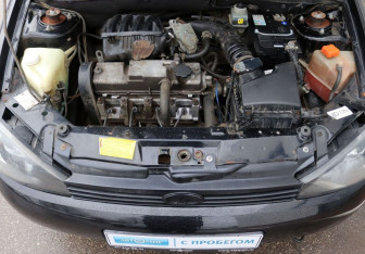 Подержанный автомобиль LADA (ВАЗ) Kalina Hatchback 2012 года (10 фото)