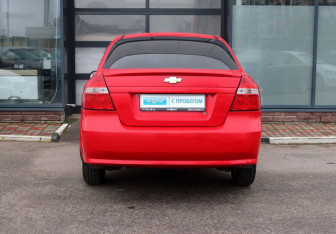 Подержанный автомобиль Chevrolet Aveo Sedan 2010 года (4 фото)