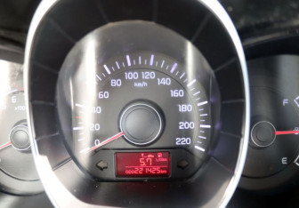 Подержанный автомобиль Kia Rio Sedan 2013 года (17 фото)