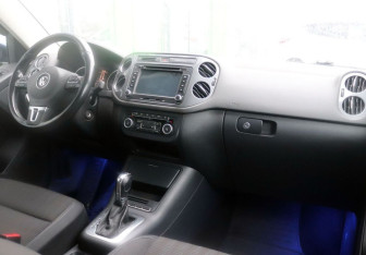 Подержанный автомобиль Volkswagen Tiguan 2013 года (14 фото)