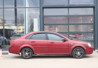 Подержанный автомобиль Chevrolet Lacetti Sedan 2008 года (6 фото)