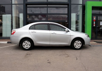 Подержанный автомобиль Geely Emgrand EC7 Sedan 2013 года (6 фото)