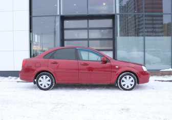 Подержанный автомобиль Chevrolet Lacetti Sedan 2011 года (6 фото)