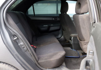 Подержанный автомобиль Mitsubishi Lancer Sedan 2005 года (11 фото)