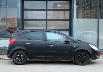 Подержанный автомобиль Opel Corsa 2007 года (6 фото)