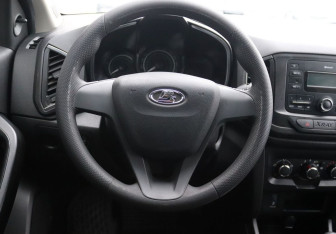 Подержанный автомобиль LADA (ВАЗ) XRAY 2018 года (16 фото)