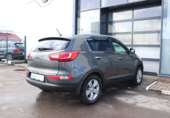 Подержанный автомобиль Kia Sportage 2011 года (5 фото)