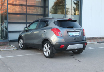 Подержанный автомобиль Opel Mokka 2014 года (3 фото)