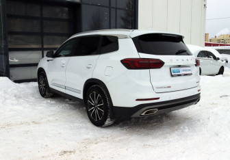 Подержанный автомобиль Chery Tiggo 8 Pro 2021 года (3 фото)