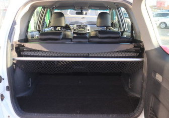 Подержанный автомобиль Toyota RAV4 2012 года (9 фото)