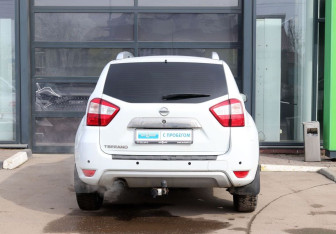 Подержанный автомобиль Nissan Terrano 2018 года (4 фото)