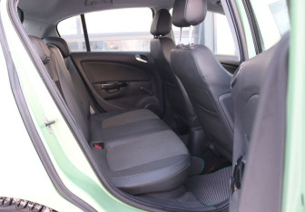 Подержанный автомобиль Opel Corsa 2010 года (10 фото)