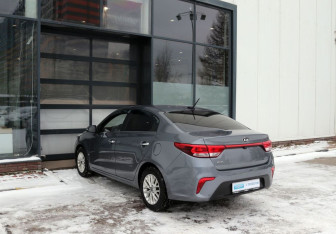 Подержанный автомобиль Kia Rio Sedan 2019 года (3 фото)