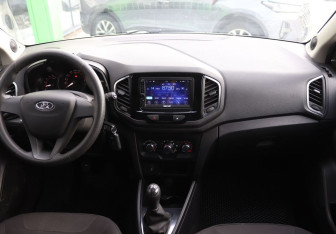 Подержанный автомобиль LADA (ВАЗ) XRAY 2019 года (11 фото)