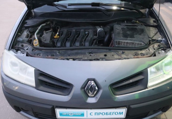 Подержанный автомобиль Renault Megane Sedan 2006 года (9 фото)