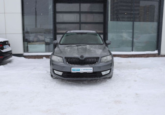 Подержанный автомобиль Skoda Octavia Liftback 2014 года (8 фото)