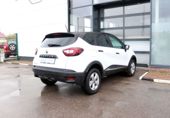 Подержанный автомобиль Renault Kaptur 2018 года (5 фото)