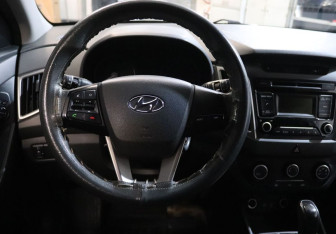 Подержанный автомобиль Hyundai Creta 2019 года (15 фото)