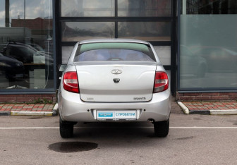 Подержанный автомобиль LADA (ВАЗ) Granta Sedan 2013 года (4 фото)
