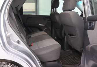 Подержанный автомобиль Kia Sportage 2010 года (10 фото)