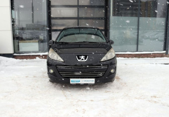 Подержанный автомобиль Peugeot 207 Hatchback 2011 года (7 фото)